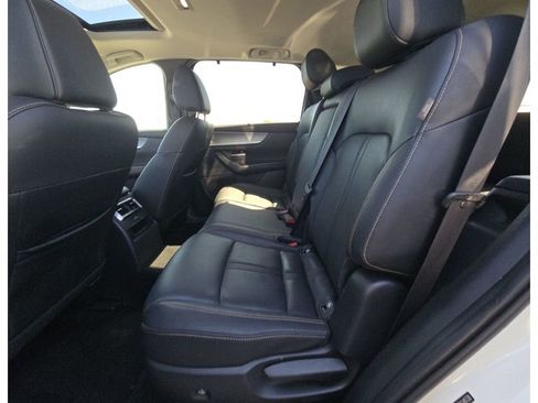 Used 2024 MAZDA CX-90 3.3 Turbo w/ Preferred Plus image 8