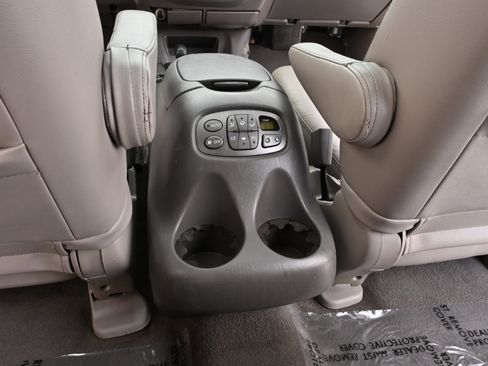 Used 2002 Toyota Sequoia Limited AWD/4WD image 31
