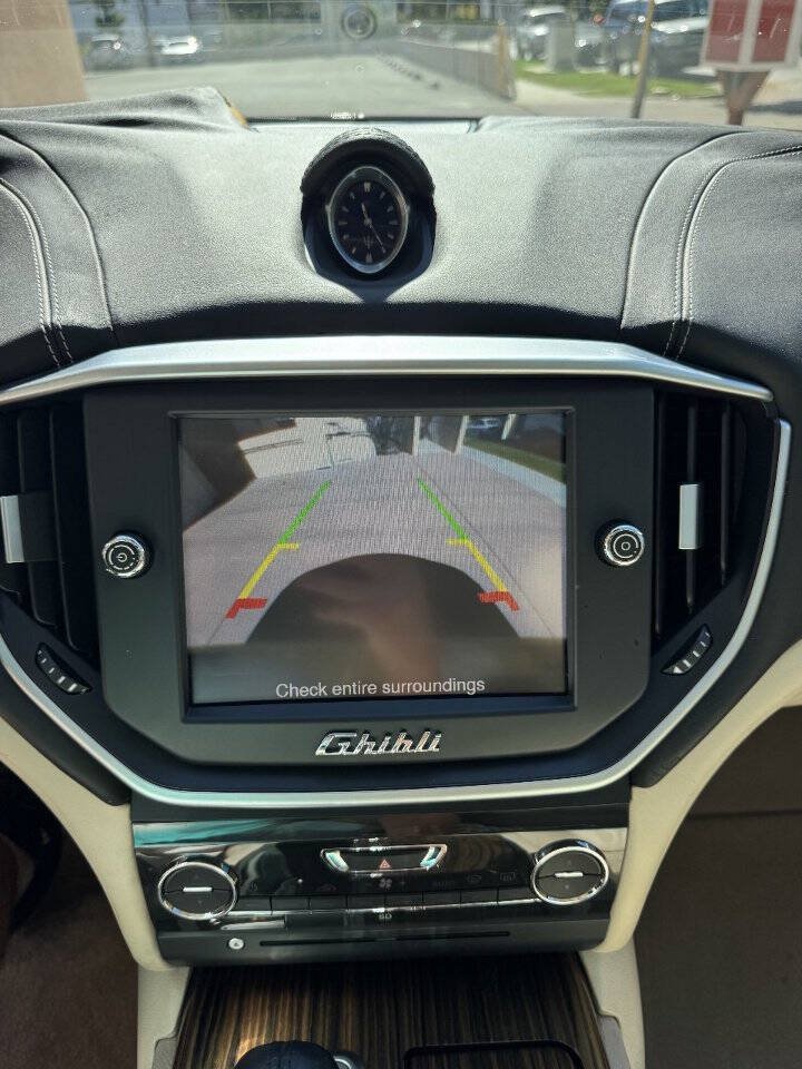 Used 2016 Maserati Ghibli RWD image 25
