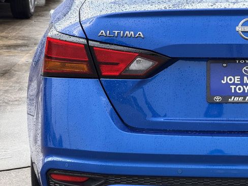 Used 2025 Nissan Altima 2.5 SV FWD image 10