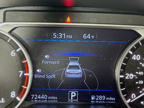 Used 2019 Nissan Altima 2.5 SR w/ SR Premium Package image 18