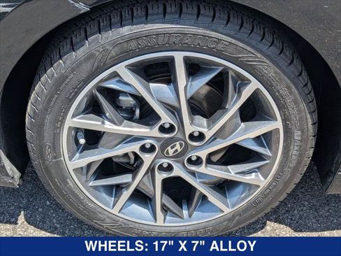 Used 2019 Hyundai Elantra Limited FWD image 9