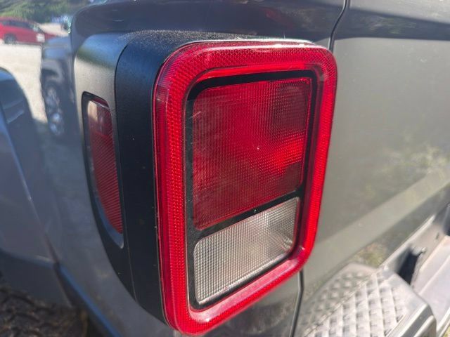 Used 2021 Jeep Gladiator Sport AWD/4WD image 9