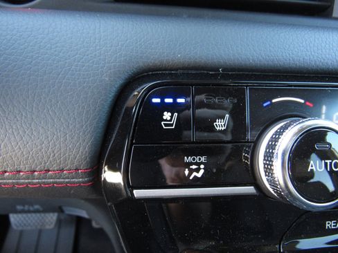 New 2025 Honda Pilot Black Edition image 22