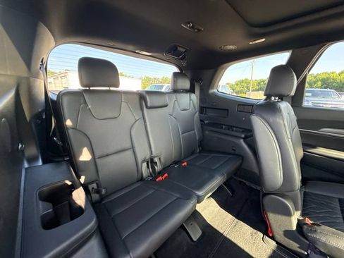 Used 2024 Kia Telluride SX X-Line AWD/4WD image 16