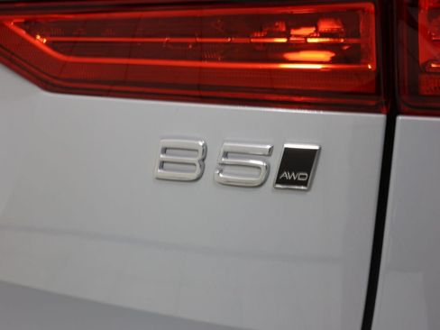 Used 2025 Volvo XC60 B5 Plus AWD/4WD image 45
