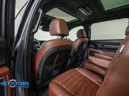 Used 2024 Kia Telluride SX Prestige AWD/4WD image 26