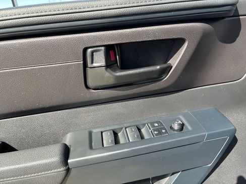 Certified 2025 Toyota Tundra SR AWD/4WD image 12