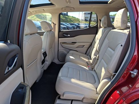 Used 2019 GMC Acadia Denali w/ Technology Package AWD/4WD image 10