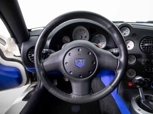 Used 2006 Dodge Viper SRT-10 w/ VOI9 Edition image 17