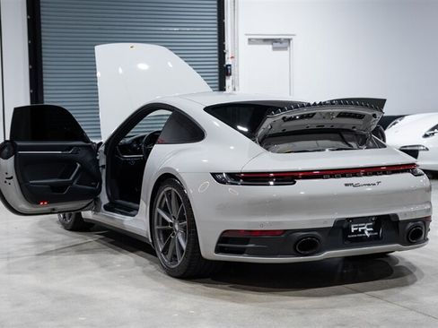 Used 2024 Porsche 911 Carrera T RWD image 35