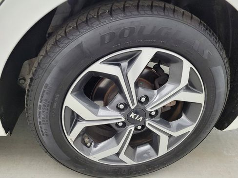 Used 2020 Kia Forte LXS FWD image 31