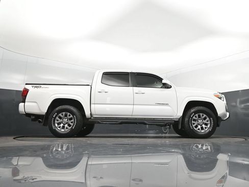 Used 2022 Toyota Tacoma SR w/ SR Convenience Package RWD image 44