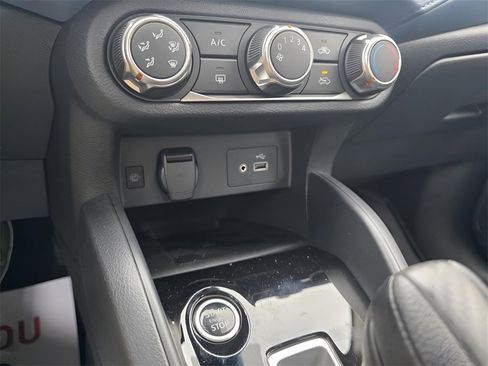 New 2025 Nissan Versa SV w/ Trunk Package image 22