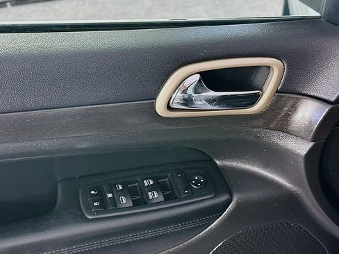 Used 2017 Jeep Grand Cherokee Laredo w/ Quick Order Package 23E image 24