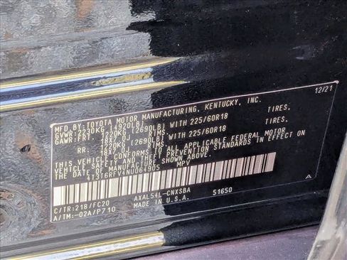 Used 2022 Toyota RAV4 SE w/ Convenience Package image 17