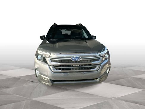 Used 2026 Subaru Forester Premium AWD/4WD image 3