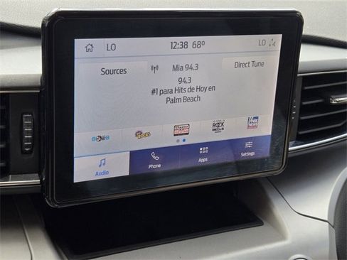 Used 2020 Ford Explorer XLT w/ Equipment Group 202A image 18