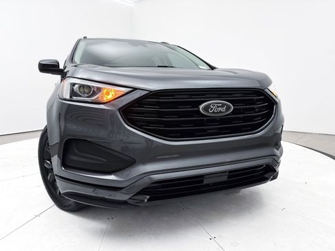 Used 2023 Ford Edge SE w/ Black Appearance Package image 6
