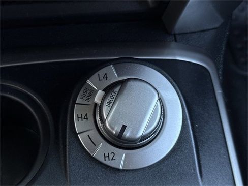 Used 2020 Toyota 4Runner SR5 Premium image 22