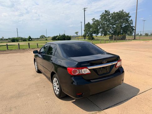 Used 2013 Toyota Corolla LE FWD image 7