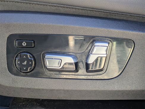 Used 2020 BMW X7 xDrive40i w/ Premium Package image 22