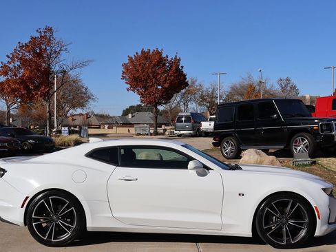 Used 2021 Chevrolet Camaro LT w/ RS Package image 5
