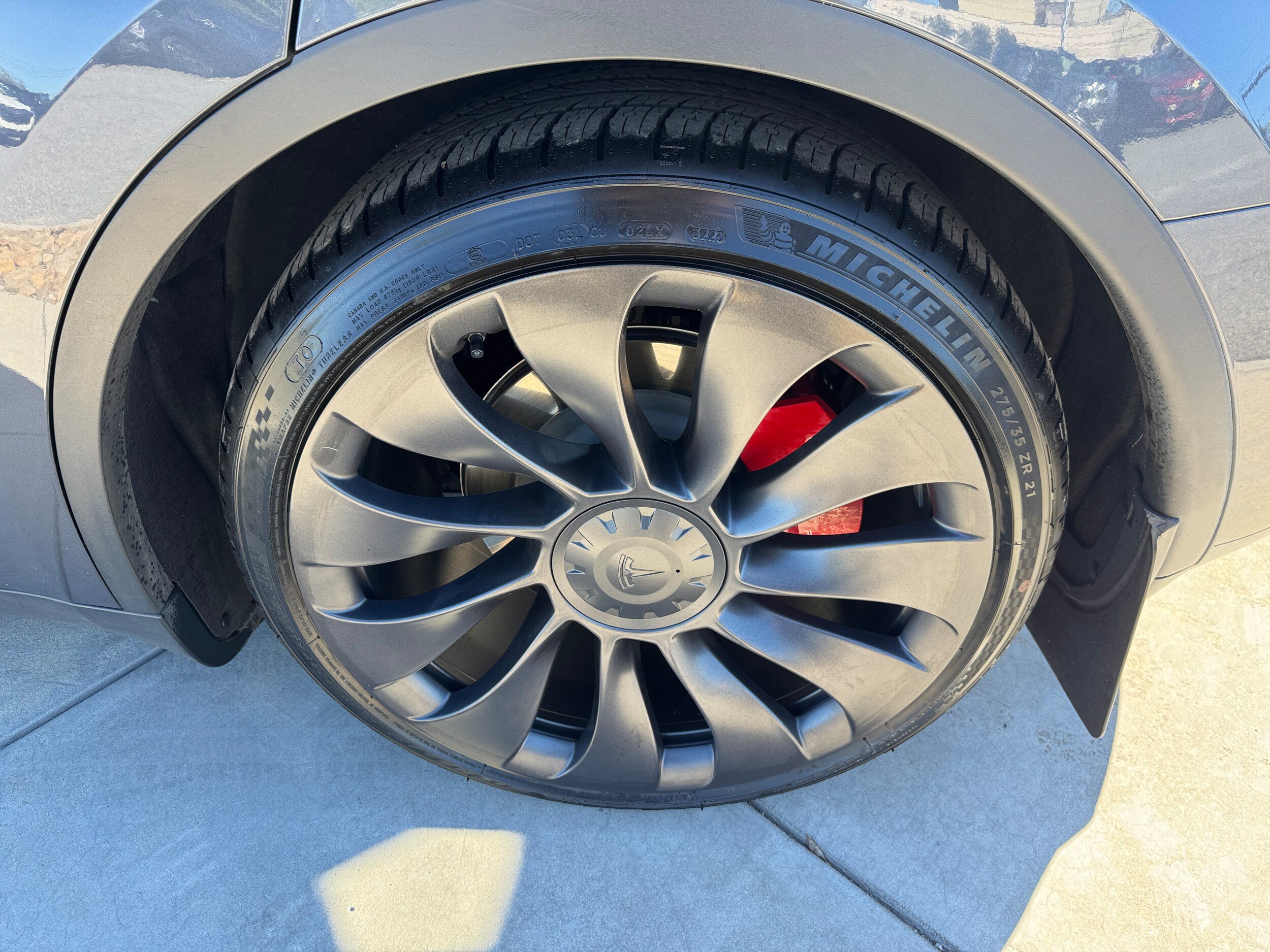 Used 2023 Tesla Model Y Performance AWD/4WD image 16