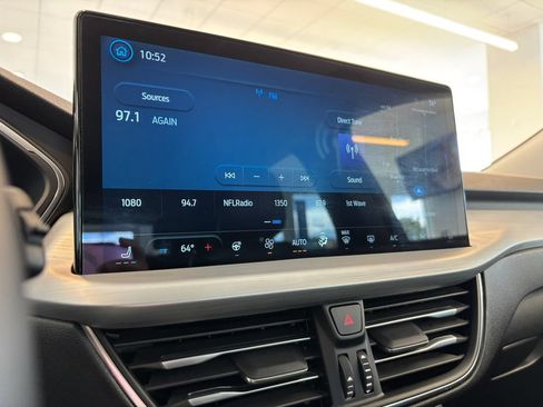 Used 2025 Ford Escape Platinum AWD/4WD image 19