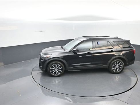 New 2026 Ford Explorer ST-Line image 21