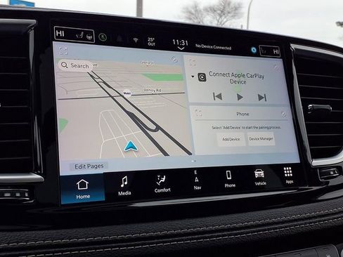 Used 2024 Chrysler Pacifica Limited image 14