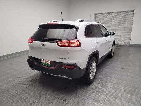 Used 2017 Jeep Cherokee Limited FWD image 9