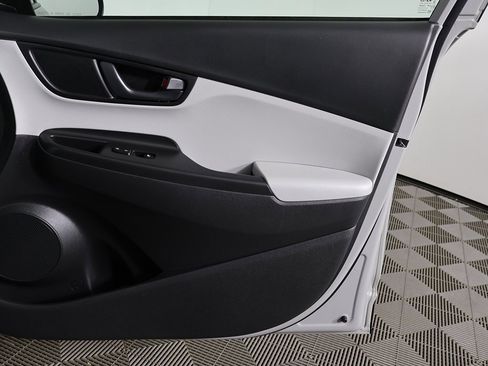 Used 2023 Hyundai Kona SEL image 20