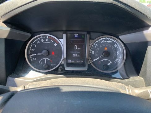 Used 2023 Toyota Tacoma SR5 RWD image 10