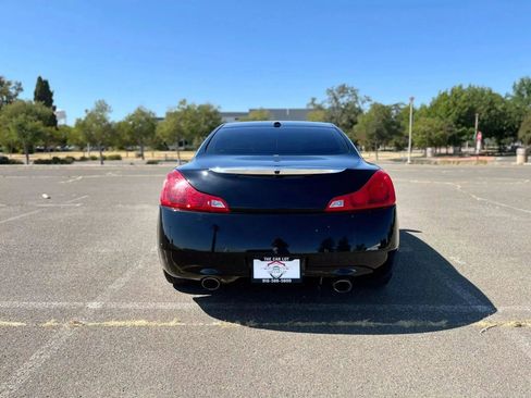 Used 2011 INFINITI G37 Journey w/ Premium Pkg image 6