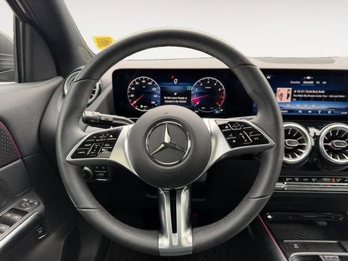 Used 2026 Mercedes-Benz GLA 250 4MATIC image 17