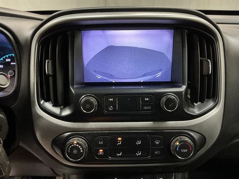 Used 2020 Chevrolet Colorado LT AWD/4WD image 14