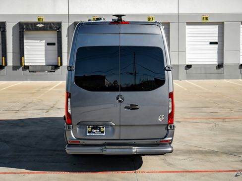 Used 2025 Mercedes-Benz Sprinter 3500 image 11