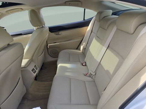 Used 2014 Lexus ES 350 w/ Premium Package FWD image 25