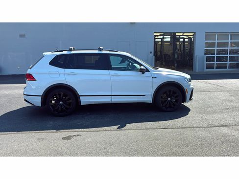 Used 2021 Volkswagen Tiguan SE R-Line AWD/4WD image 8