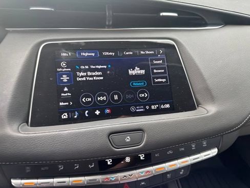 Used 2023 Cadillac XT4 Premium Luxury w/ Enhanced Visibility Package FWD image 13