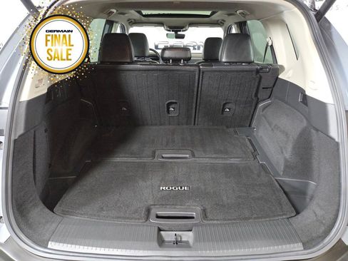 Used 2022 Nissan Rogue Platinum w/ Head-Up Display Package image 18