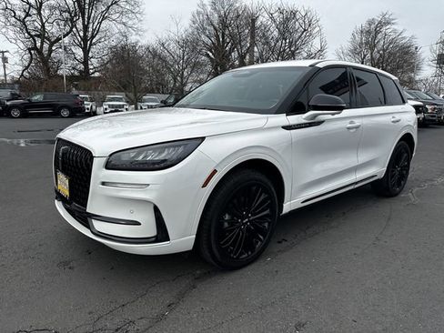 Certified 2024 Lincoln Corsair AWD w/ Equipment Group 101A image 9