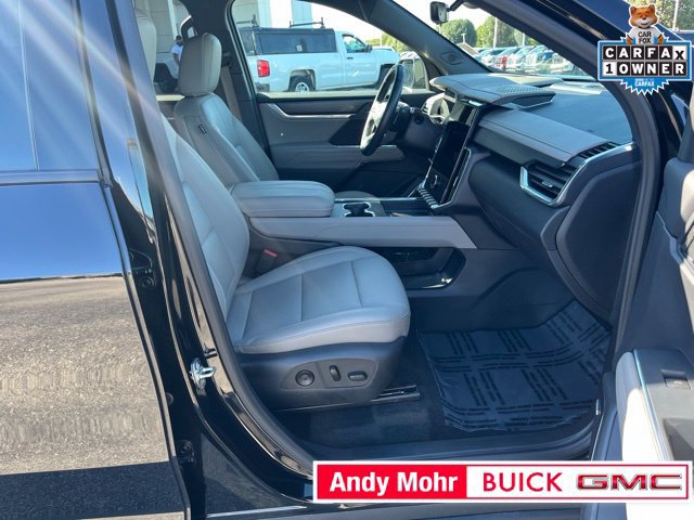 Used 2026 GMC Acadia Elevation w/ Elevation Premium Package FWD image 44