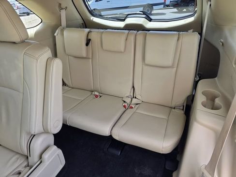Used 2019 Toyota Highlander XLE FWD image 17
