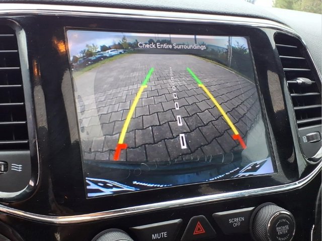 Used 2020 Jeep Grand Cherokee Altitude AWD/4WD image 8