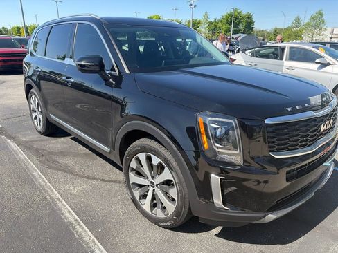 Used 2022 Kia Telluride S FWD image 3