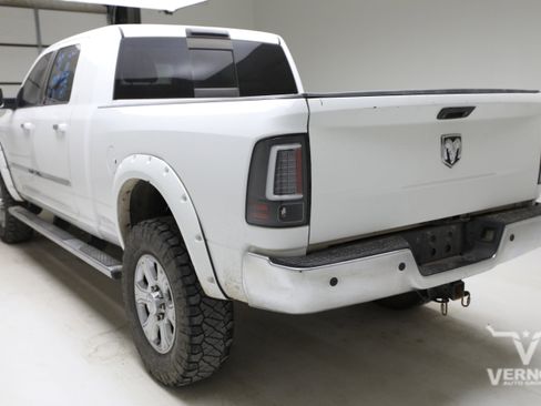 Used 2015 RAM 2500 Laramie w/ Cold Weather Group image 2