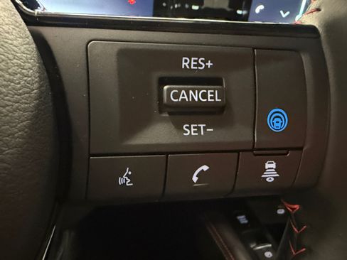 Used 2026 Nissan Kicks SR FWD image 32