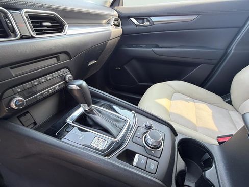 Used 2019 MAZDA CX-5 Touring image 11